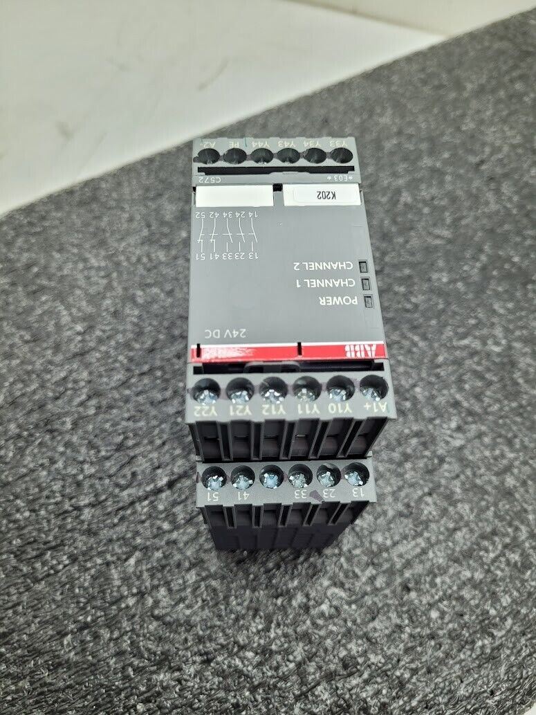 ABB 1SAR501032R0003 ABB C572 Safety Relay 24V DC 2 Channel DIN Rail Mount