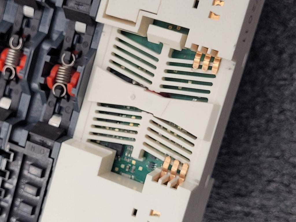Schneider Telemecanique STBNIP2212 Ethernet MB NIM PLC Control Advantys Lot