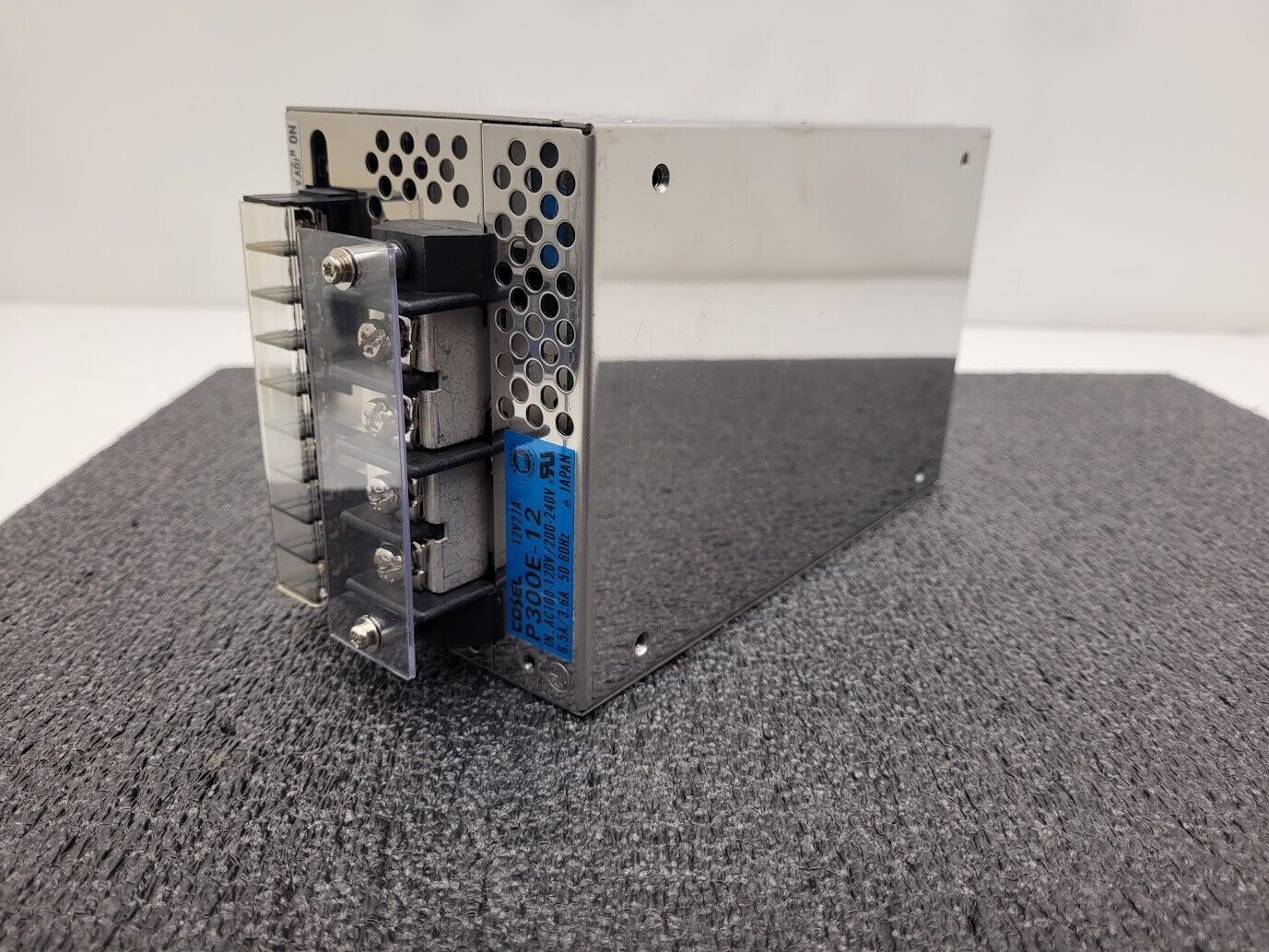 Cosel P300E-12 / P300E12 100-240VAC 6.5A Input 12V 27A 300W Output Working Pull