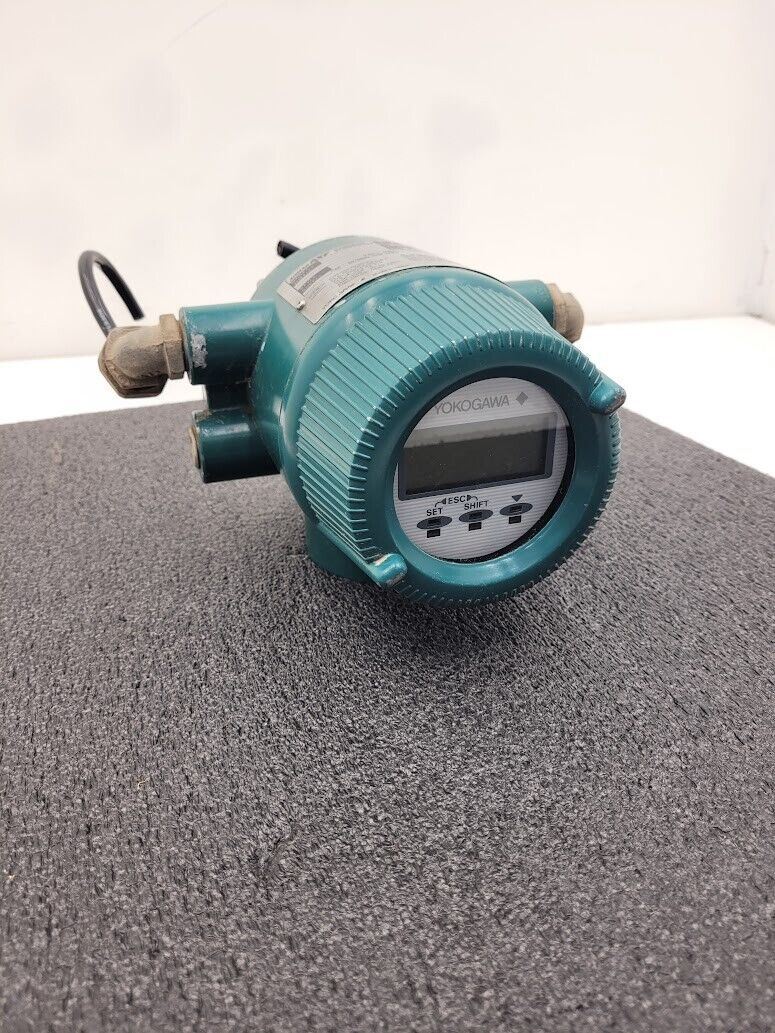Yokogawa  Magnetic Flow Meter ADMAG AXFA14C-E2-21/FF1 24VDC