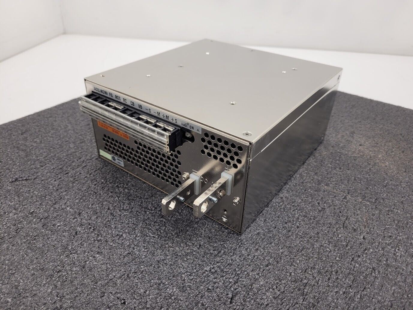 Cosel P600E-15 / P600E15 100-240VAC 11.6A Input 15V 43A 650W Output Working Pull