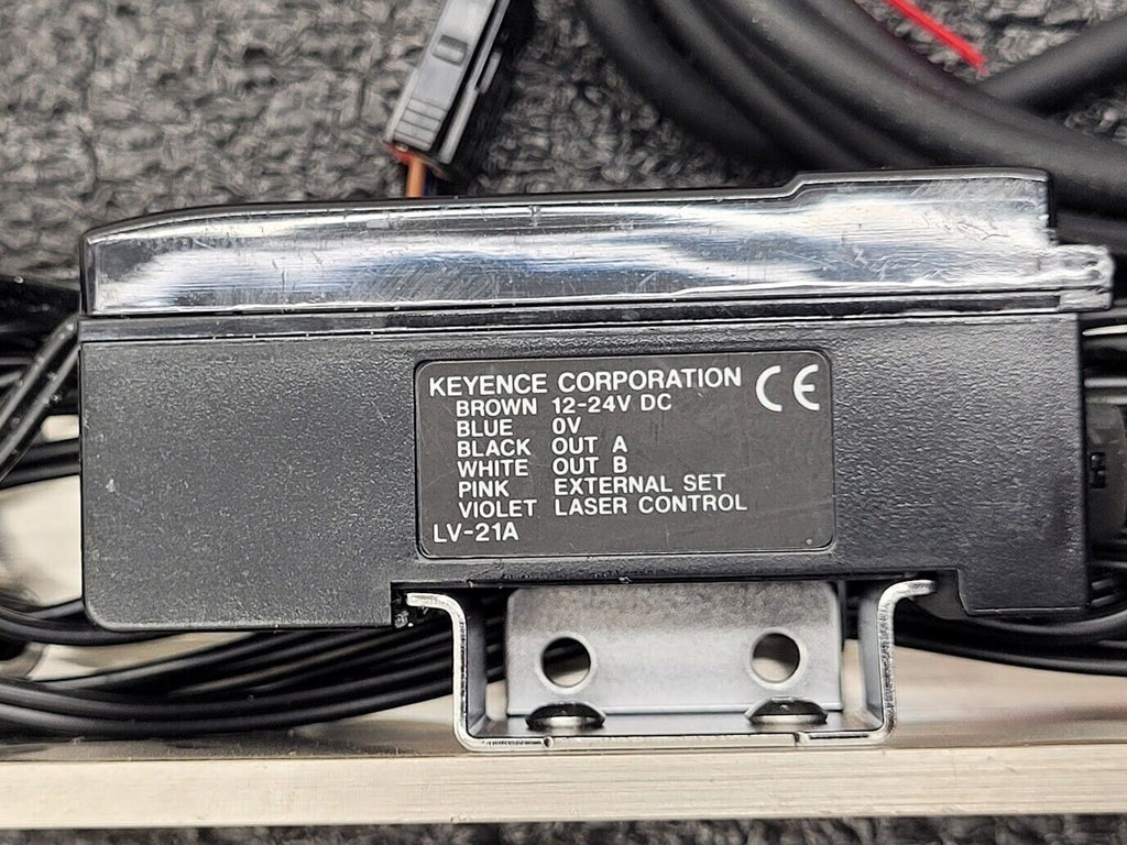 Keyence LV-21A Photoelectric Digital Laser Amplifier + LV-H32 Reflective Sensor