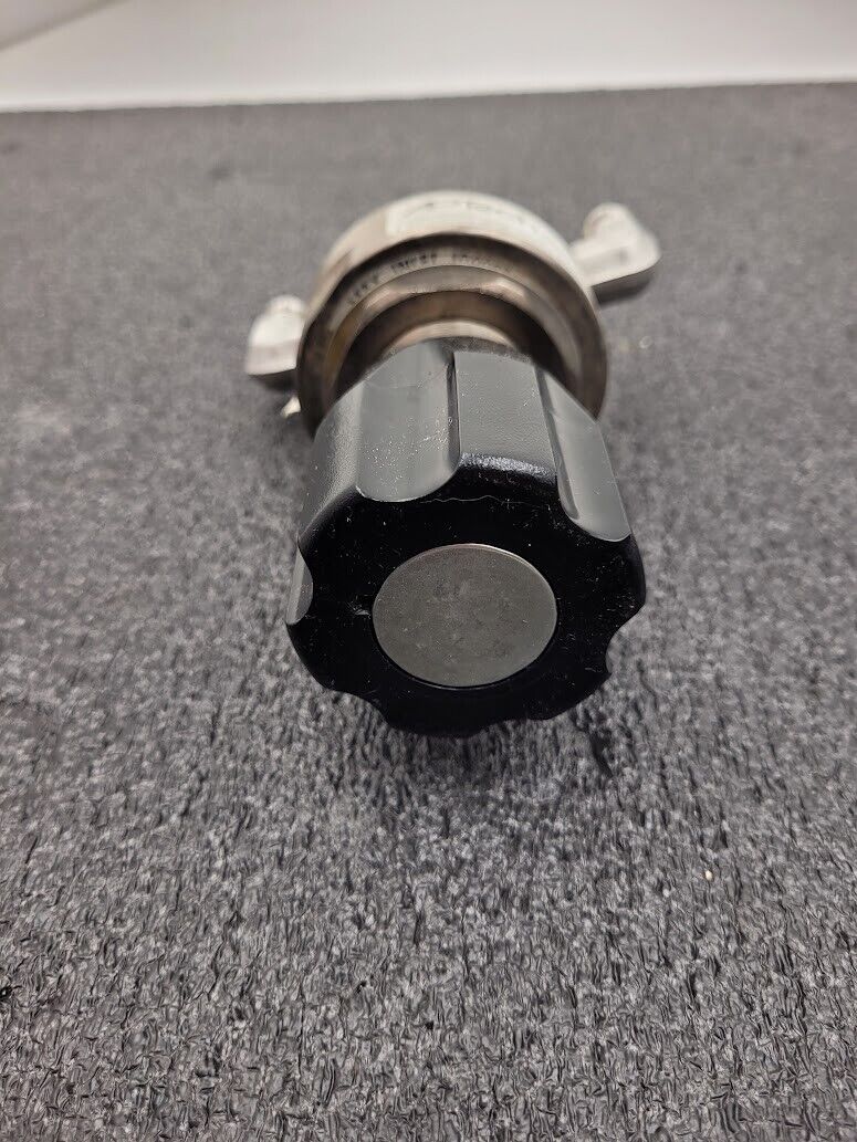 APTech High Pressure Corrosive Gas Regulator/Shutoff 1000PSI to 60PSI 1/4" M VCR