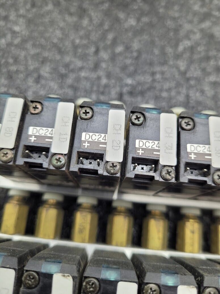 Lot of 29x Honeywell Solenoid Valve Block K3PX002 24VDC 28-100PSI 5/32 Connector