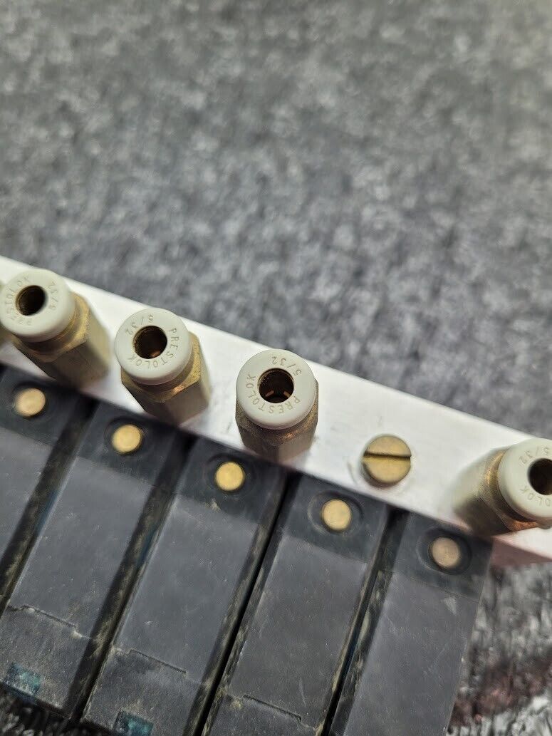 Lot of 29x Honeywell Solenoid Valve Block K3PX002 24VDC 28-100PSI 5/32 Connector