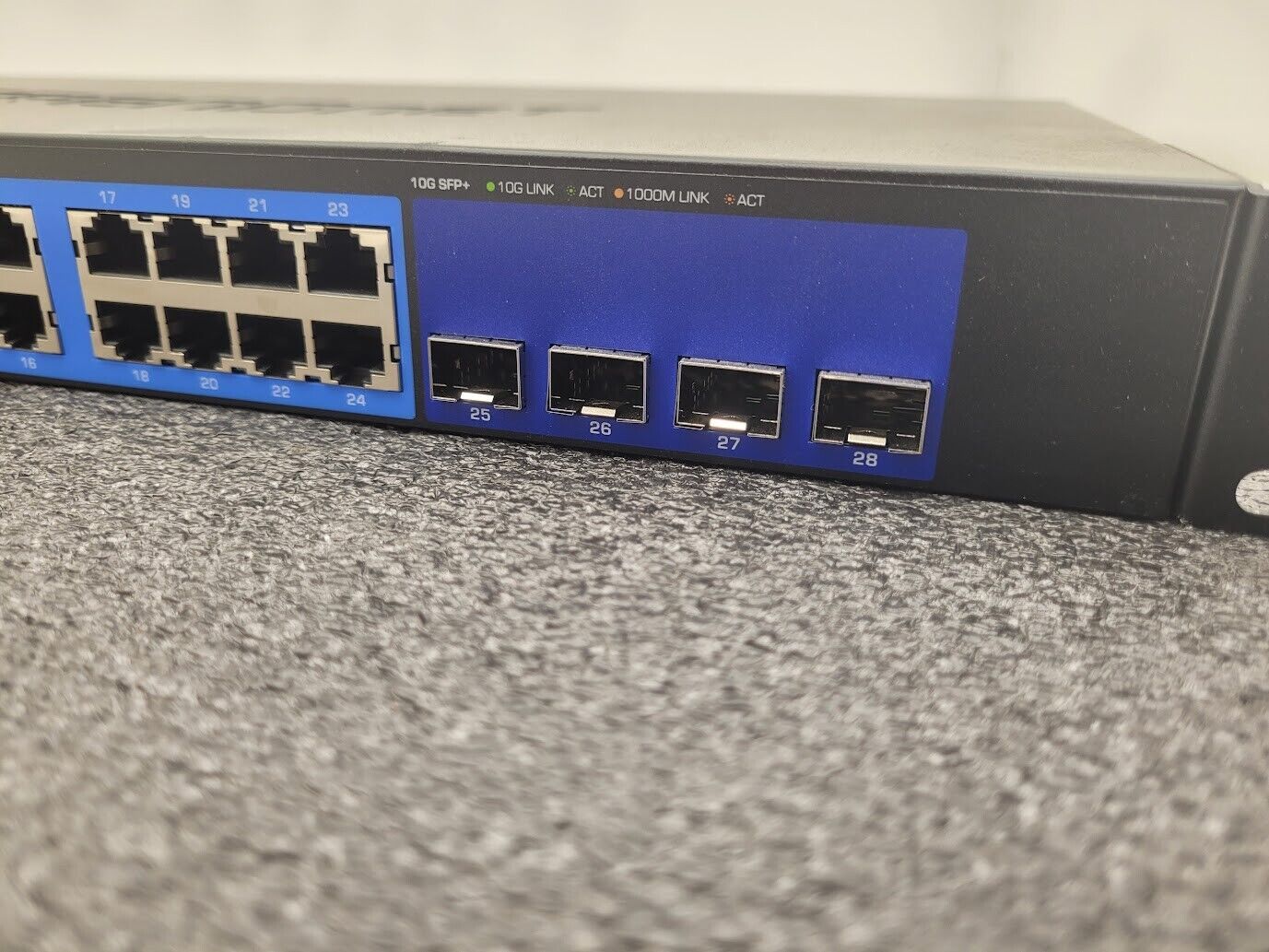 TRENDnet TEG-40128 10G Web Smart Switch 12 Port 8x 10g base T + 4x SFP+
