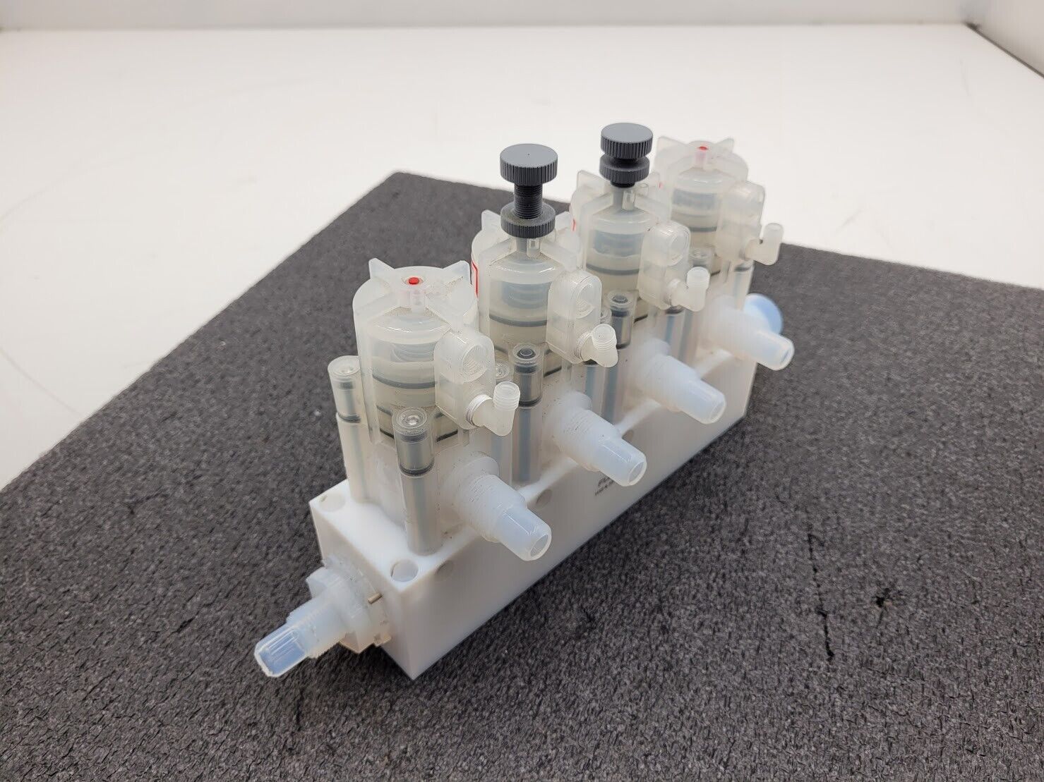 Furon High Purity Regulated Valve Bank Assembly 1112430-004 1110655 1112331