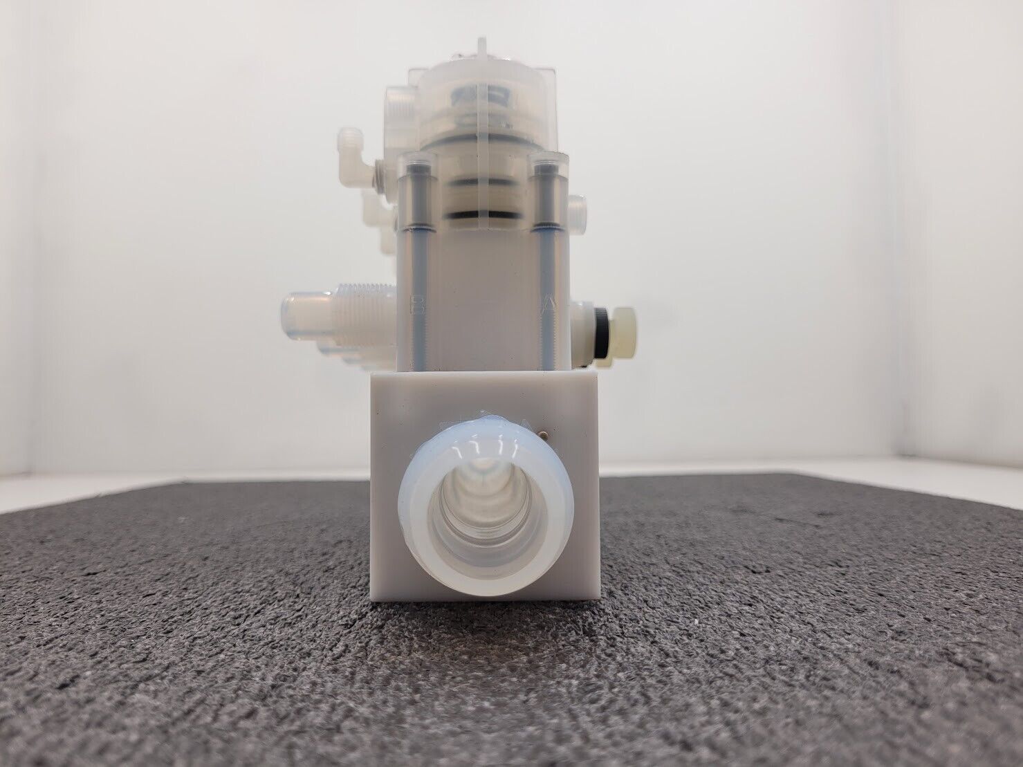 Furon High Purity Regulated Valve Bank Assembly 1112430-004 1110655 1112331