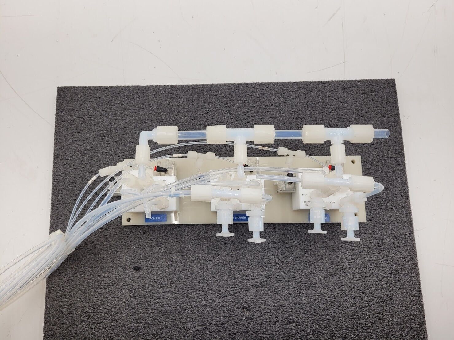 Furon High Purity Adjustable Pneumatic Valve Bank Actuator Assembly 111243