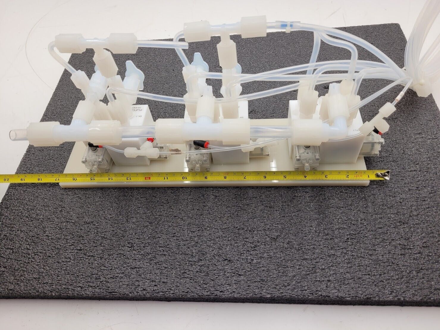 Furon High Purity Adjustable Pneumatic Valve Bank Actuator Assembly 111243