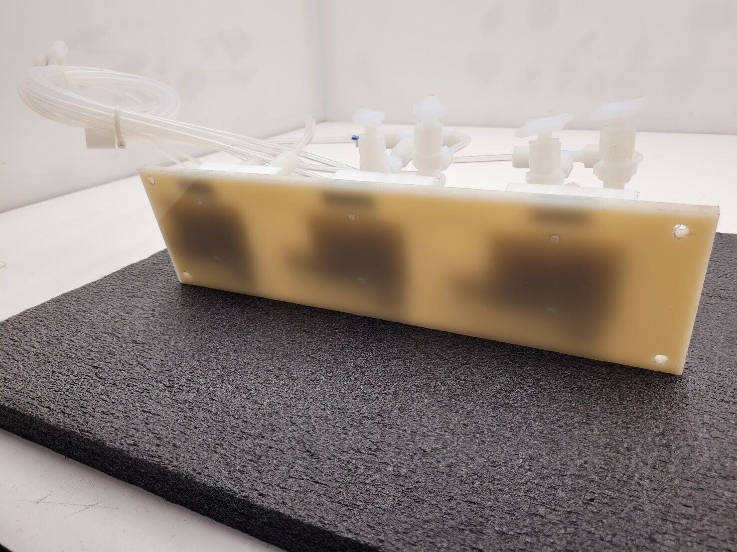 Furon High Purity Adjustable Pneumatic Valve Bank Actuator Assembly 111243