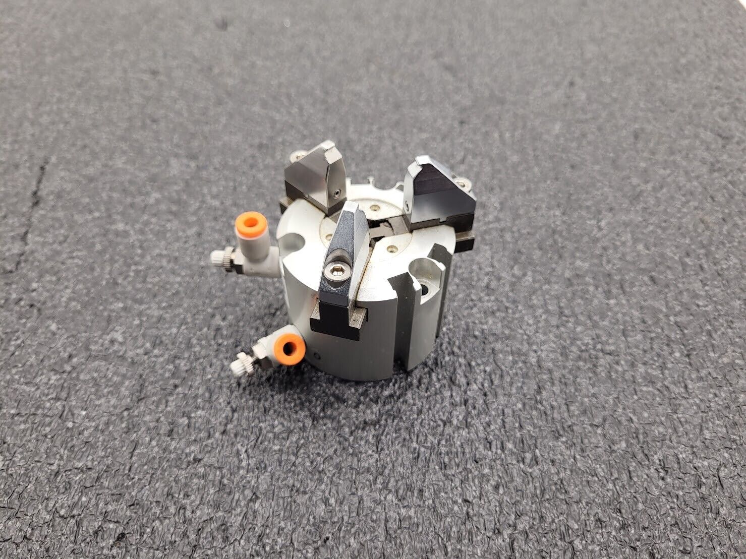 SMC Pneumatic Cylinder 3 Finger Rotary Gripper MHS3-32D MHS332D