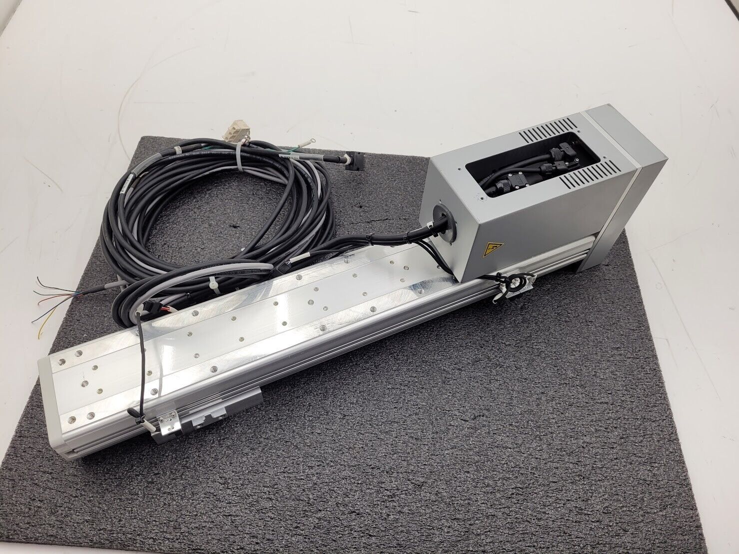 Mitsubishi Ball Screw Actuator LP090-UT-350L-20B-N MR-J3-20A 200W Drive