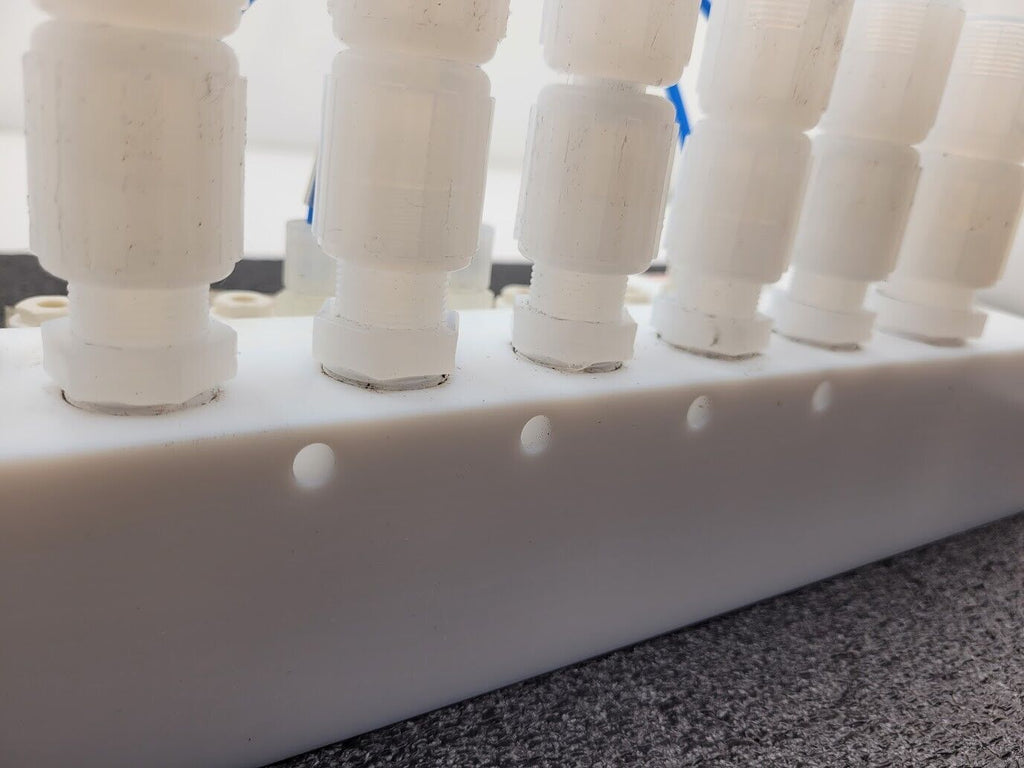 Gemu 7 Valve High Purity Diaphragm Shutoff Manifold Valve PN6 PTFE "C"