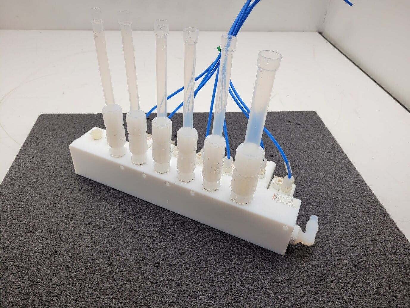 Gemu 7 Valve High Purity Diaphragm Shutoff Manifold Valve PN6 PTFE "C"