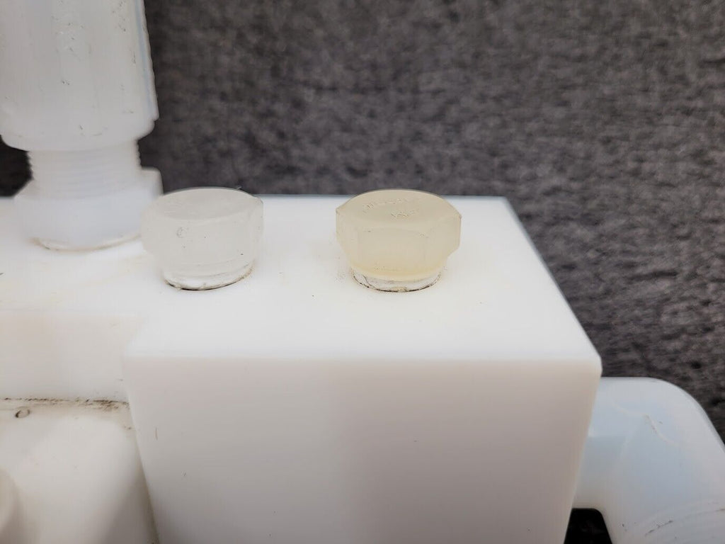 Gemu 7 Valve High Purity Diaphragm Shutoff Manifold Valve PN6 PTFE "C"