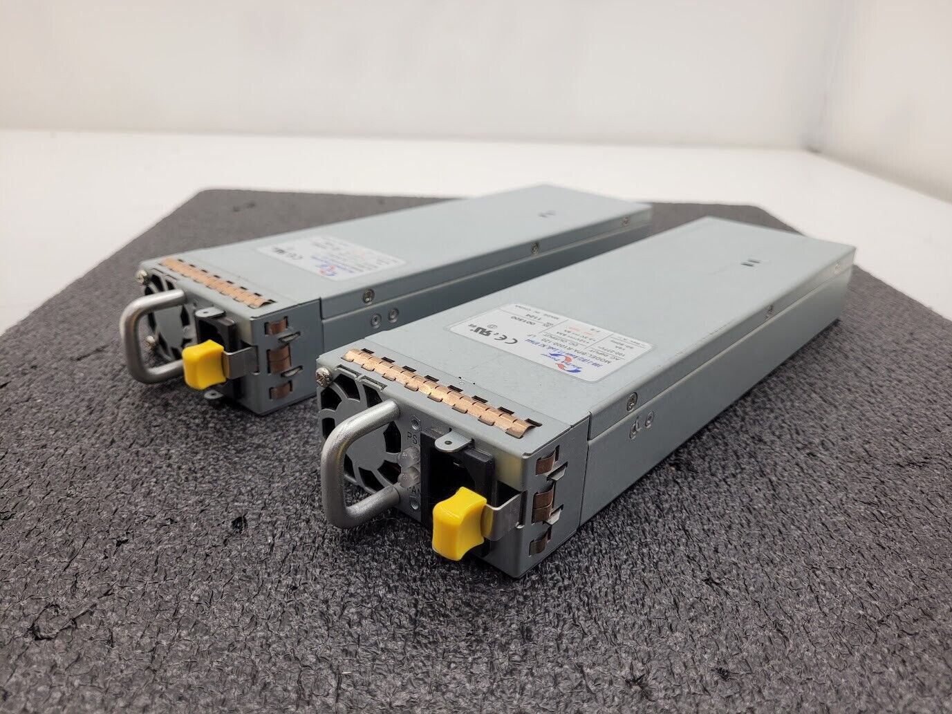 Lot of 2 E18 Power Supplies PSU-KIT-13 BPA-R1000-120 BluTek 1000W