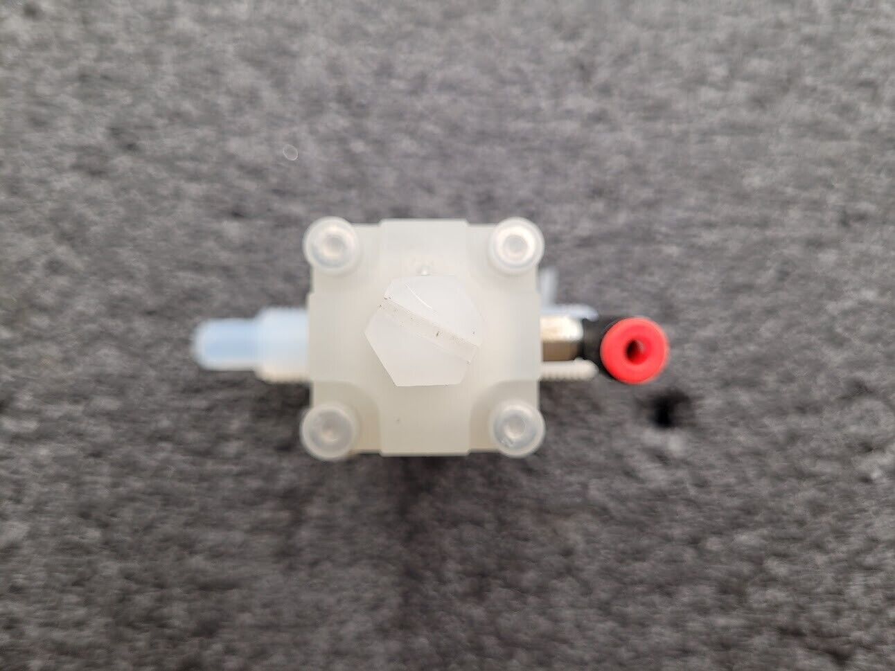 AMAT Furon High Purity Valve 1110743 HPVM2-F34NC-REO 1/4" Pneumatically Actuated