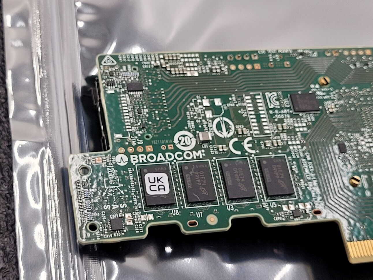 Broadcom MegaRAID 9580-8i8e Storage Controller (RAID) 05-50076-00 Low Profile