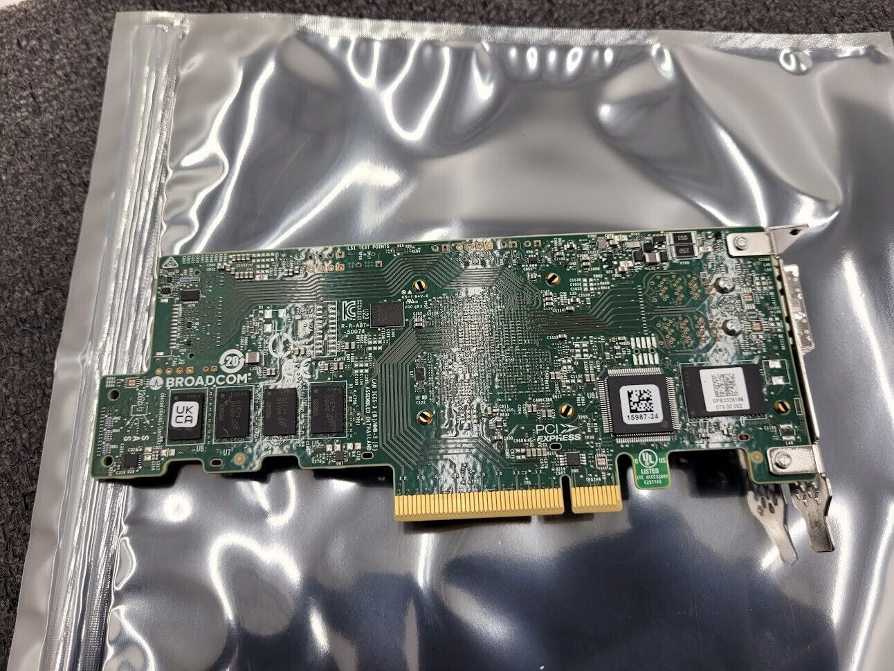 Broadcom MegaRAID 9580-8i8e Storage Controller (RAID) 05-50076-00 Low Profile