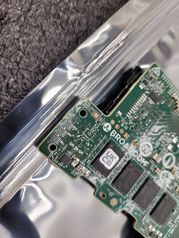 Broadcom MegaRAID 9580-8i8e Storage Controller (RAID) 05-50076-00 Low Profile