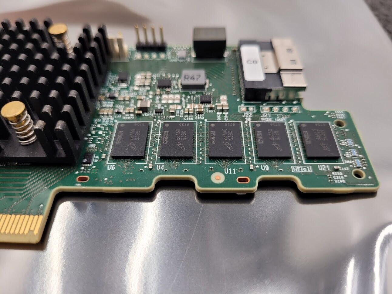 Broadcom MegaRAID 9580-8i8e Storage Controller (RAID) 05-50076-00 Low Profile