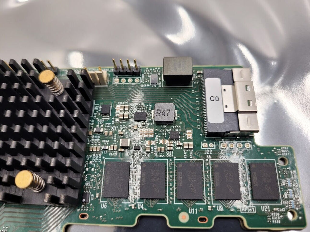 Broadcom MegaRAID 9580-8i8e Storage Controller (RAID) 05-50076-00 Low Profile