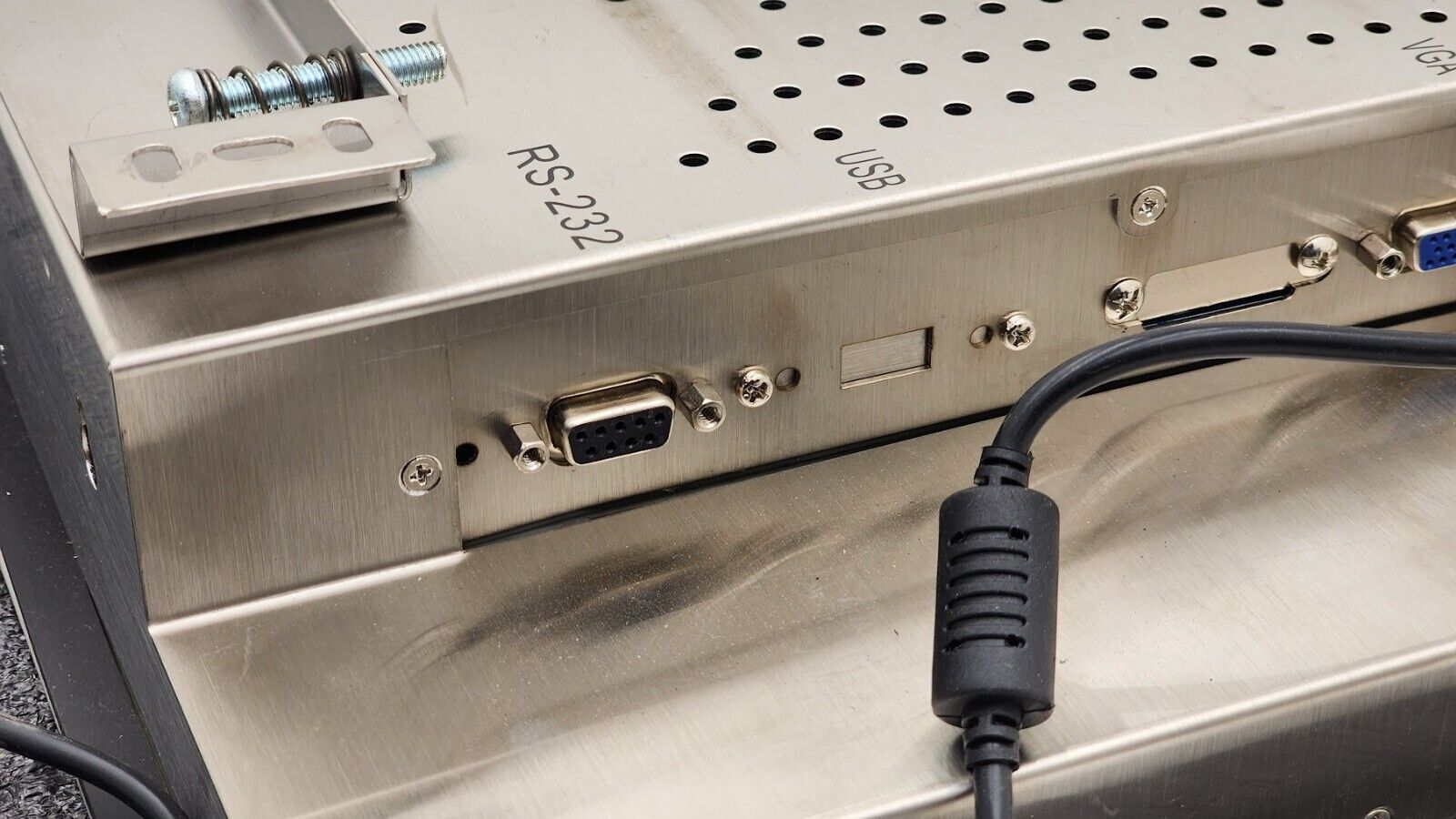 Dcom DVS1550TP 15" TFT Industrial Touchscreen LCD Monitor 12V 4.5A VGA Input