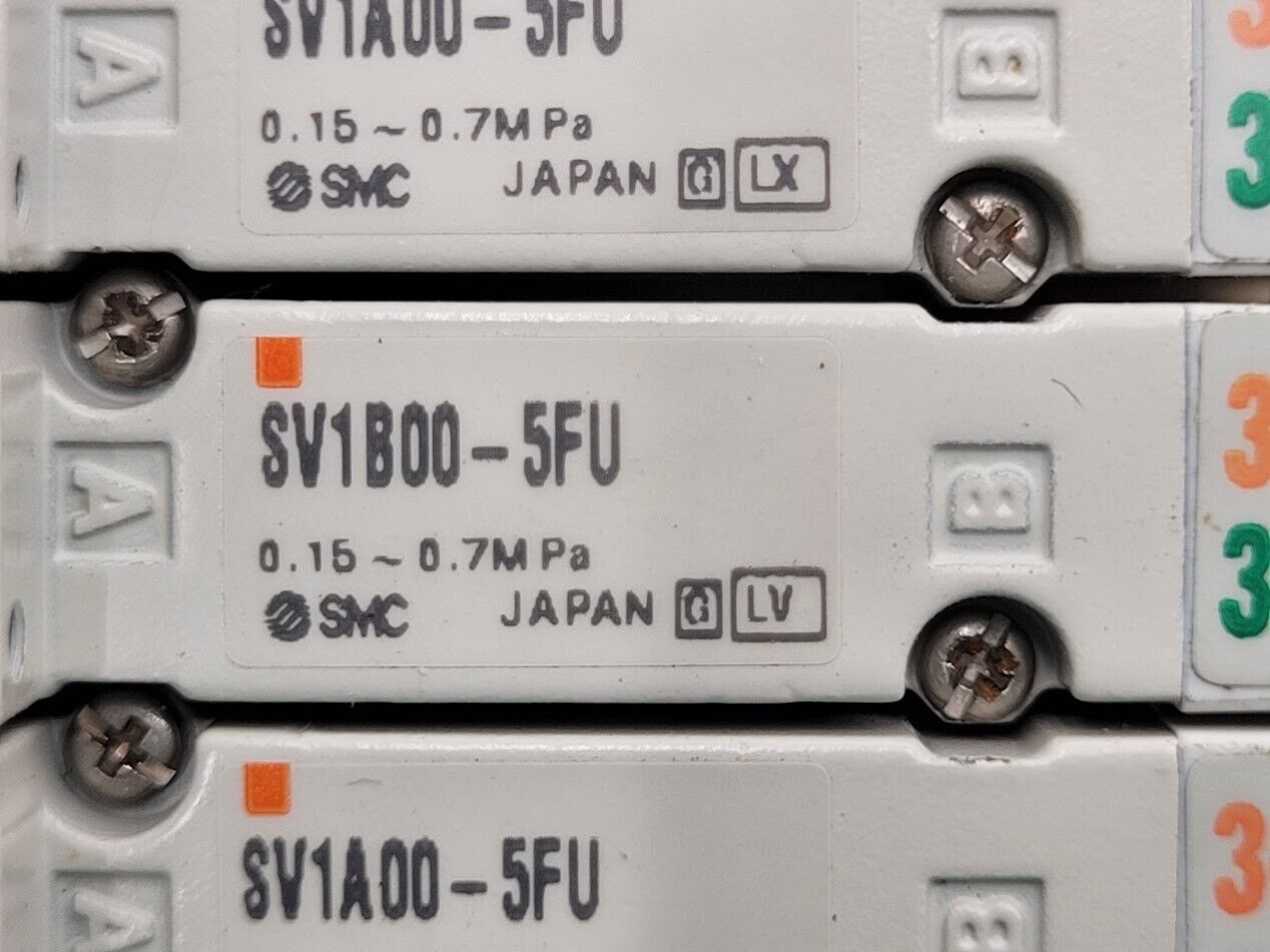 2x SMC Valve Block Solenoid Manifold SV1A00-5FU SV1100-5FU 24VDC 26 Valves Lot C