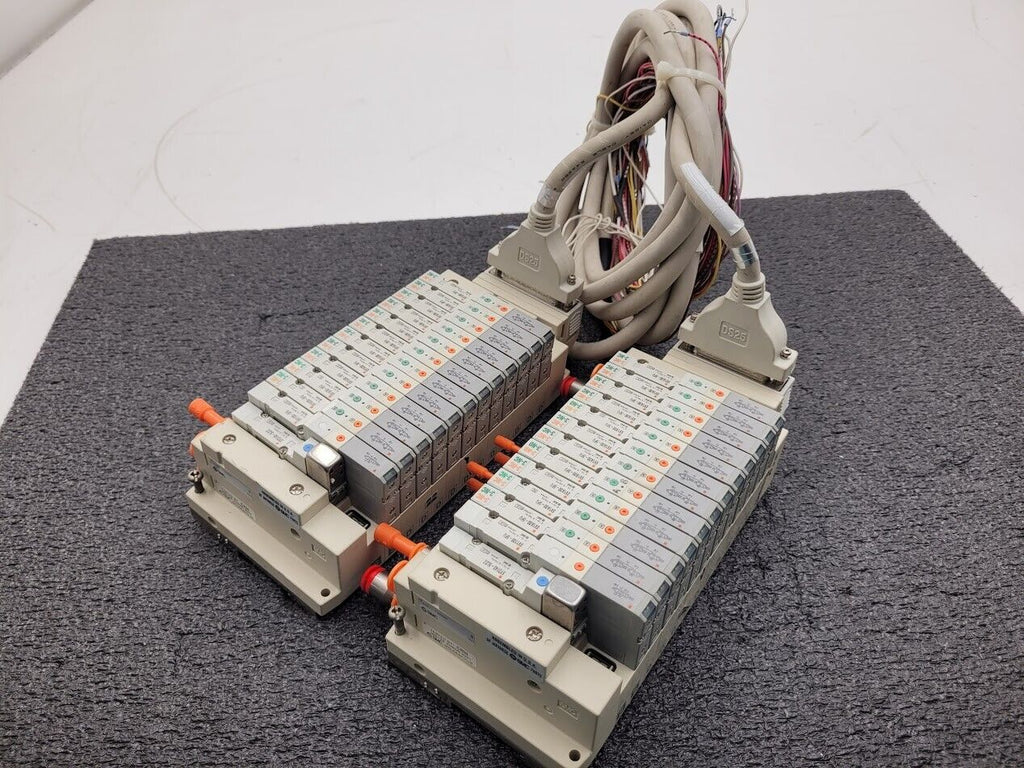 2x SMC Valve Block Solenoid Manifold SV1A00-5FU SV1100-5FU 24VDC 26 Valves Lot C