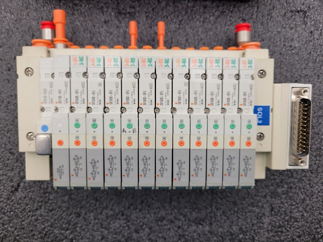 2x SMC Valve Block Solenoid Manifold SV1A00-5FU SV1100-5FU 24VDC 26 Valves Lot C