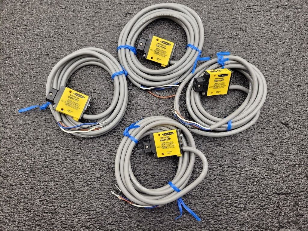 Lot of 4 Banner SM312FP Photoelectric Fiber Optic Amplifier Sensor 4-Wire