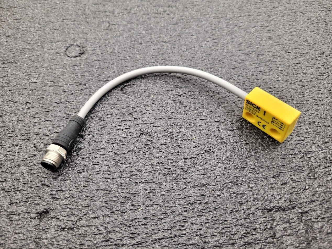 6x Sick RE13-SA64 Magnetic Reed Switch Magnet NO/NC Cable Connector Flange Mount