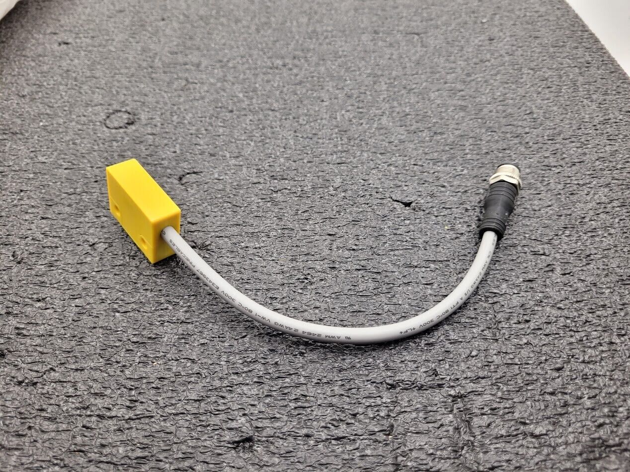 6x Sick RE13-SA64 Magnetic Reed Switch Magnet NO/NC Cable Connector Flange Mount