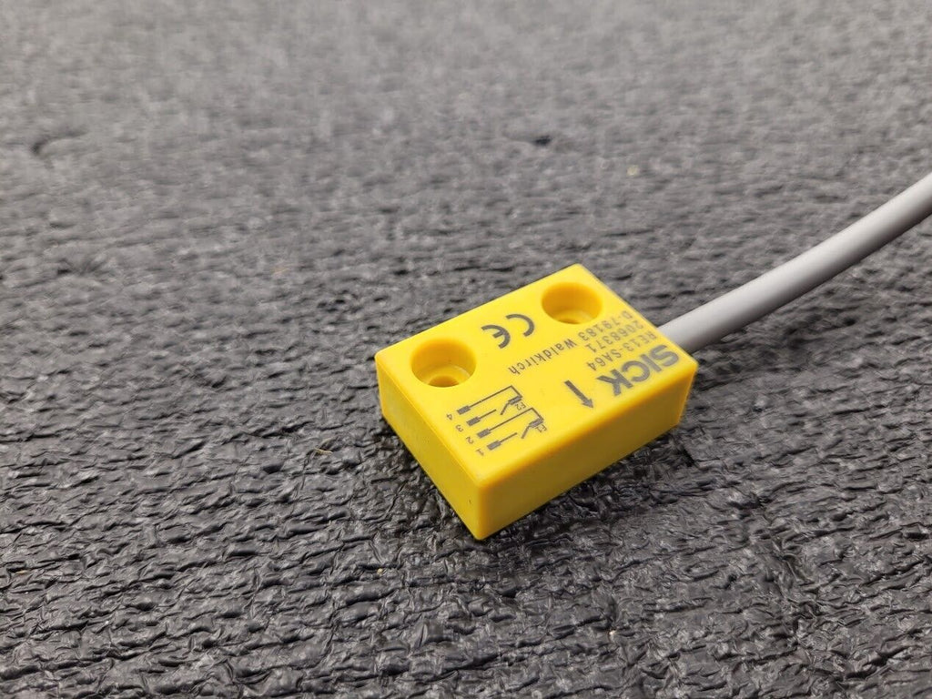 6x Sick RE13-SA64 Magnetic Reed Switch Magnet NO/NC Cable Connector Flange Mount