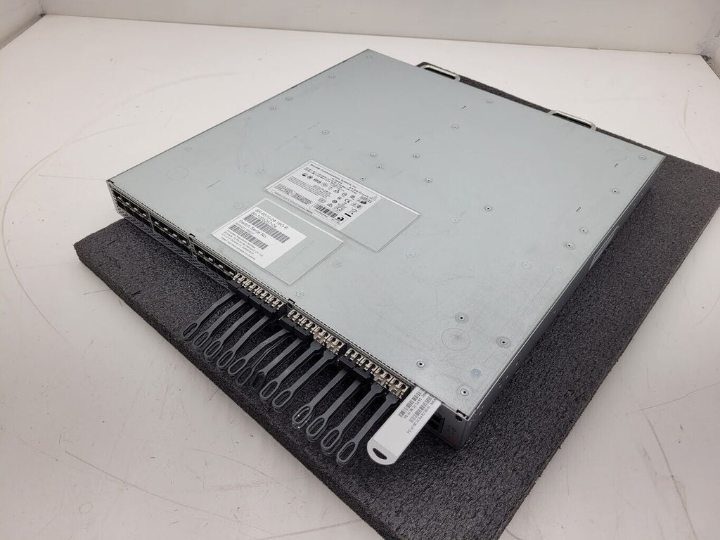 Brocade 6510 24-Port Fiber Switch 6510-24-16G-R 24 ports active w/24 SFP + 2 Pwr