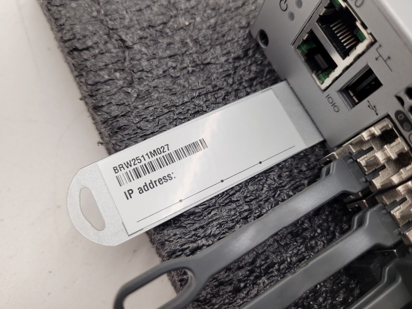 Brocade 6510 24-Port Fiber Switch 6510-24-16G-R 24 ports active w/24 SFP + 2 Pwr