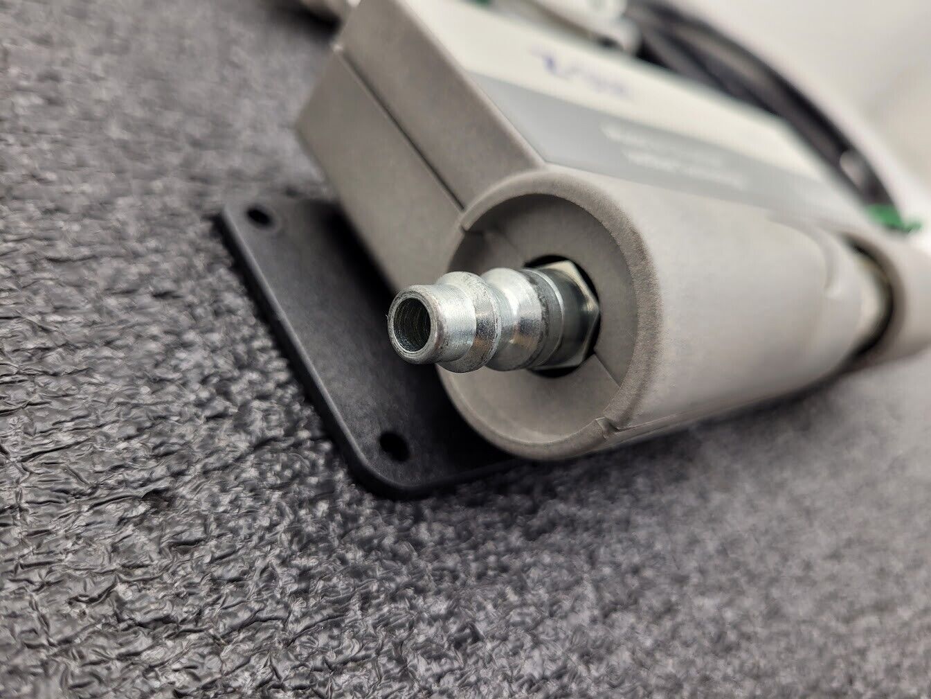 Ion Systems 6115 Z-Stat AirForce Ionizer IsoStat Technology Ionizing Air Blower