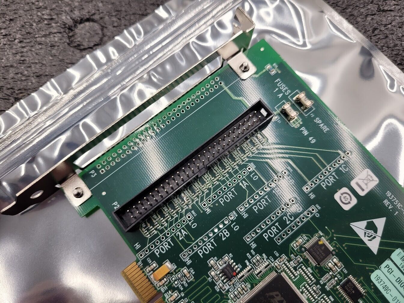 National Instruments PCI-DIO48H 193749C-01 48-channel 64mA high-drive digital IO
