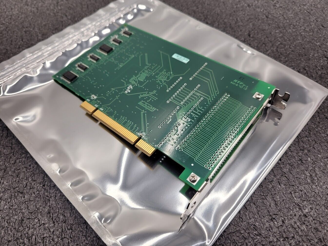 National Instruments PCI-DIO48H 193749C-01 48-channel 64mA high-drive digital IO