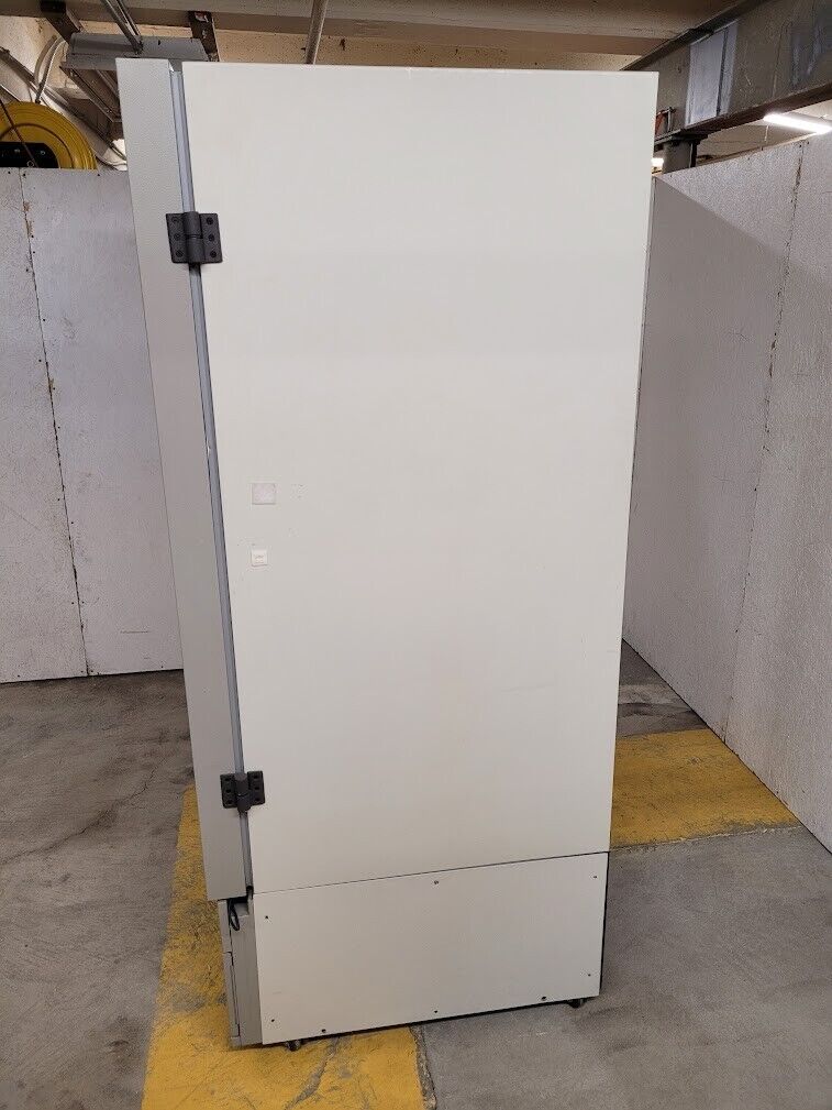 Thermo Scientific Revco ULT 2450-7-A30  ULT Ultra-Low Temperature Freezer -40C