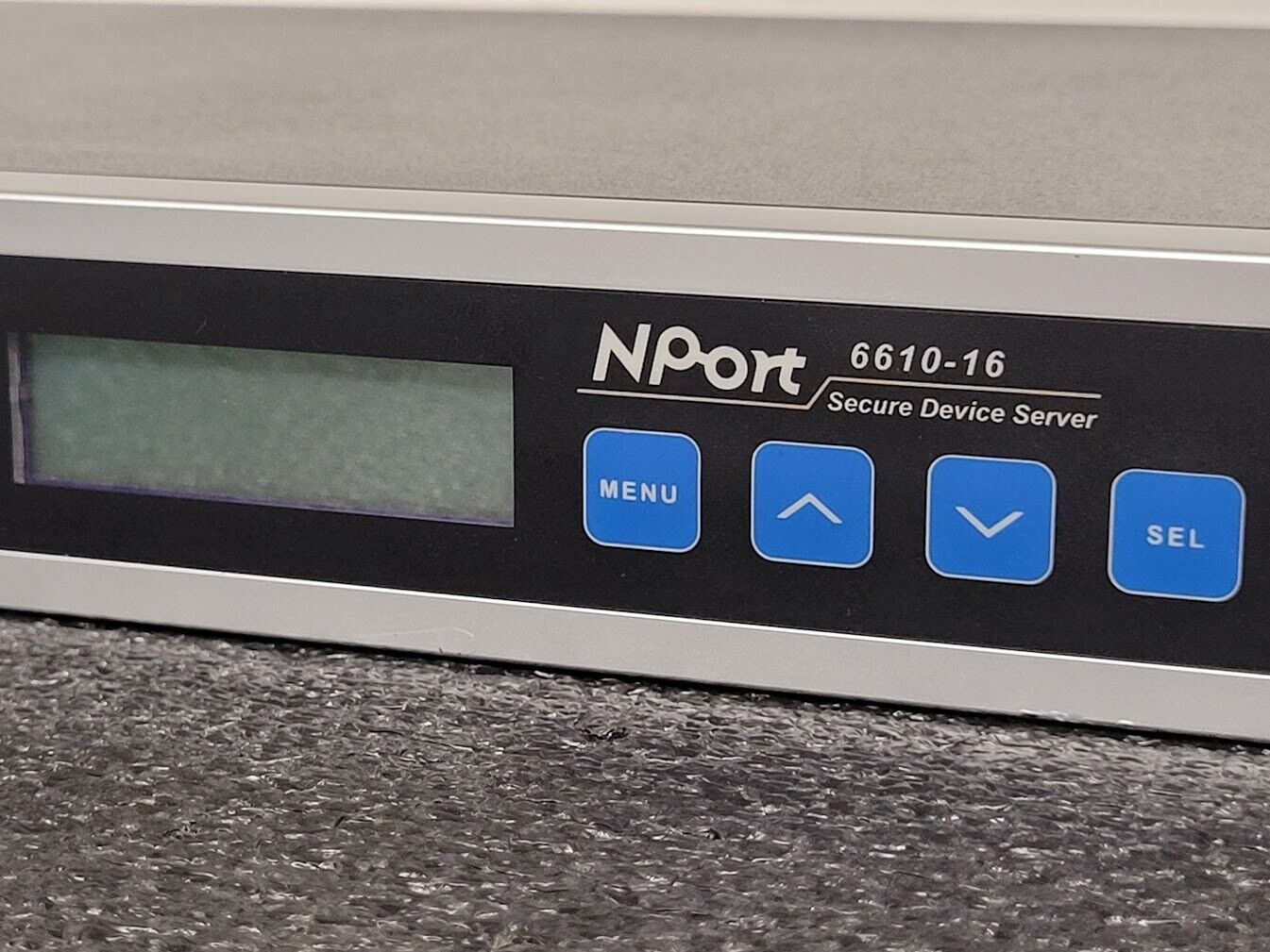 MOXA NPort 6610-16 16 Ports 8-pin RJ45 RS-232 Secure Device Server 100V~240Vac C
