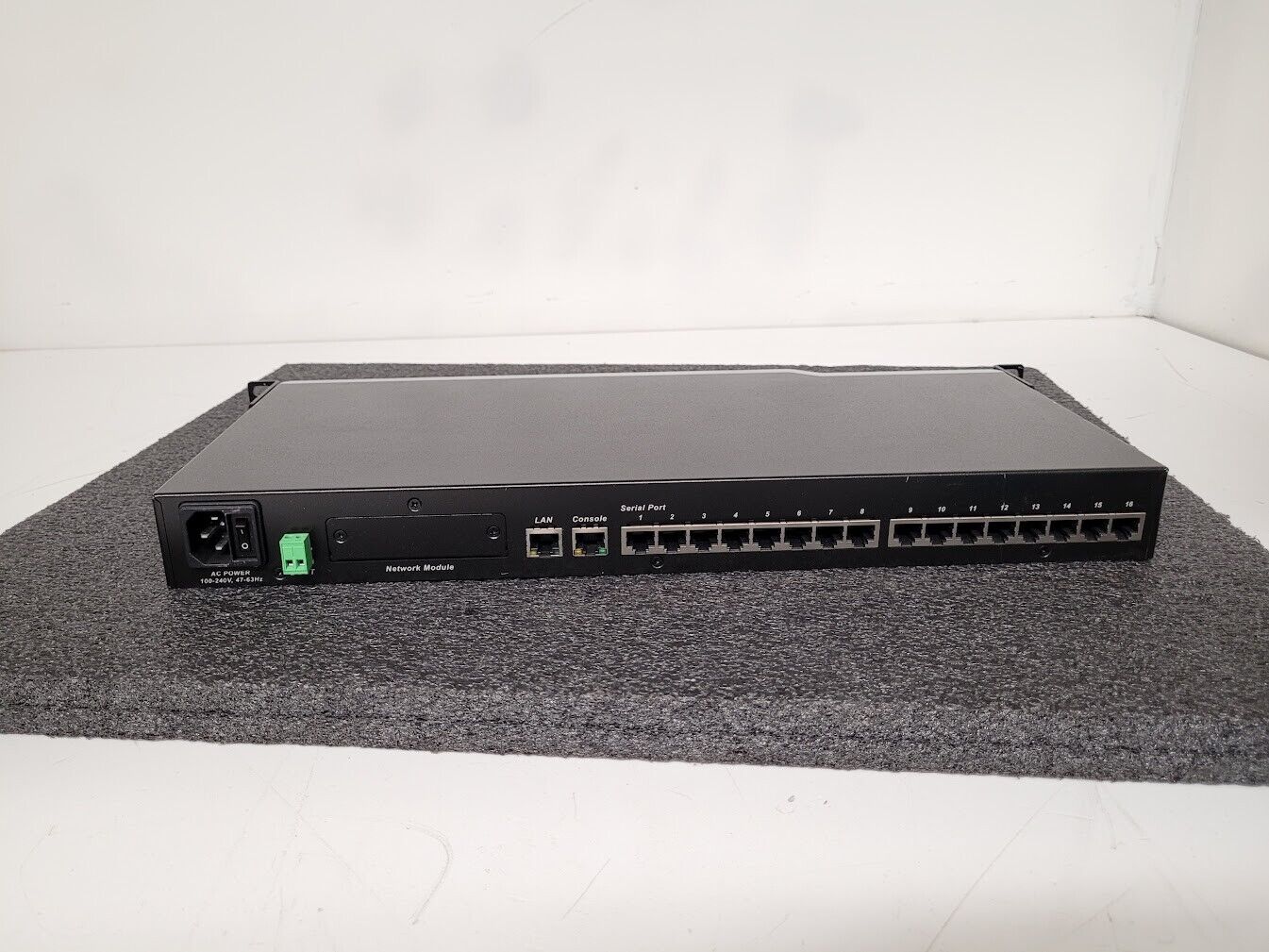 MOXA NPort 6610-16 16 Ports 8-pin RJ45 RS-232 Secure Device Server 100V~240Vac C