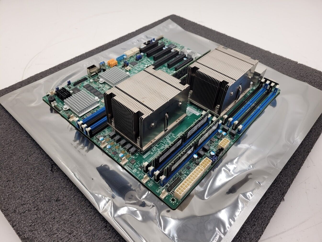 Supermicro X10DRH-CT Dual XEON E5-2620V3 64GB ECC Ram 10GbE E-ATX Motherboard