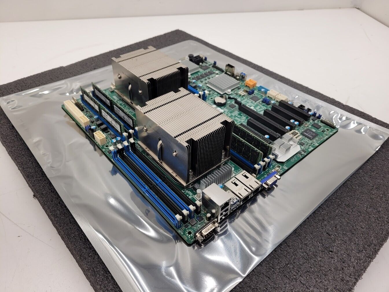 Supermicro X10DRH-CT Dual XEON E5-2620V3 64GB ECC Ram 10GbE E-ATX Motherboard