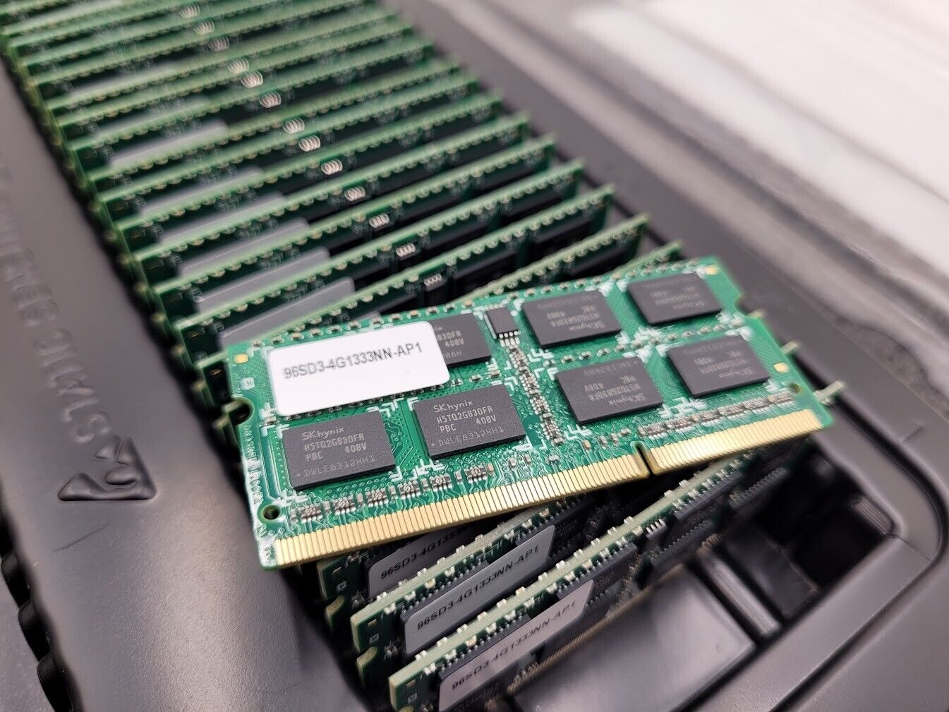 lot of 33 APACER ATECH 4GB SOD PC3-10600 1333MHz CL9 SODIMM Laptop Memory