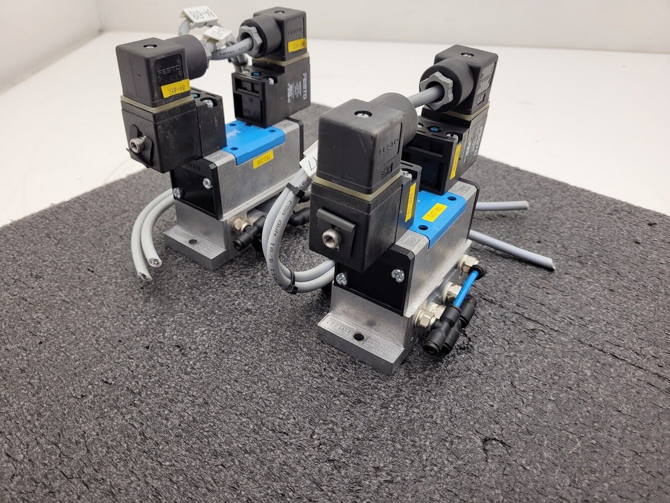 2x Festo Dual Pneumatic Valve Block JMN1DH-5/2- D-1-S-C 159717 -13-230 psi INPUT