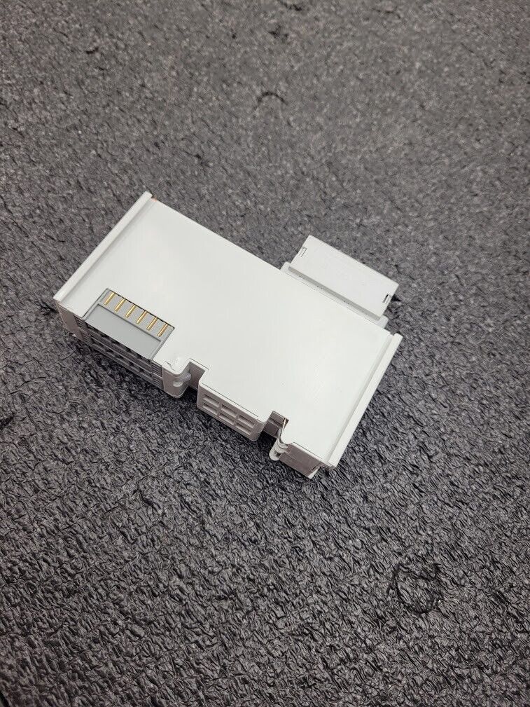 BECKHOFF KM2002 16x Channel Digital Output Module + ZS2001-0004 24VDC 0.5A