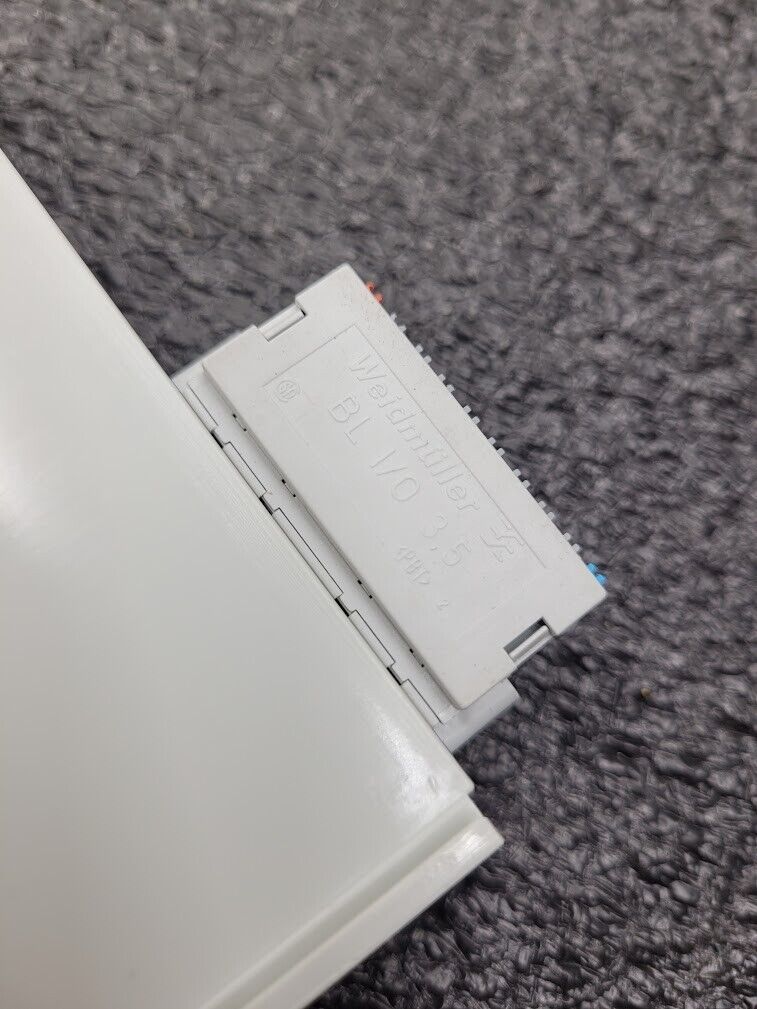 BECKHOFF KM2002 16x Channel Digital Output Module + ZS2001-0004 24VDC 0.5A