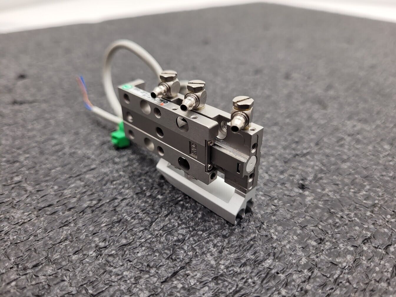 SMC 11-MXJ4-10 Slide Table Clean Room MXS/MXJ Guided Cylinder w/ D-M9N Sensor